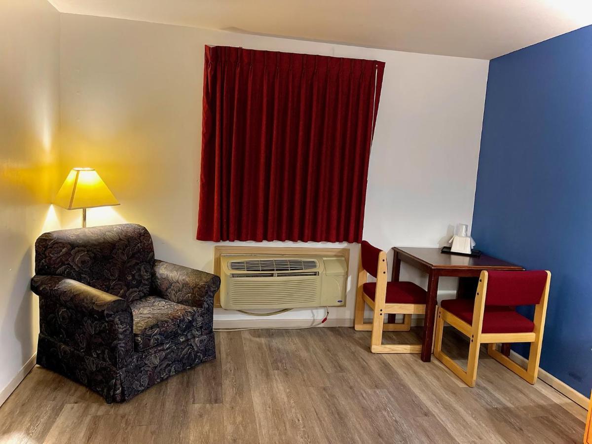 Express Inn Джънкшън Сити Екстериор снимка
