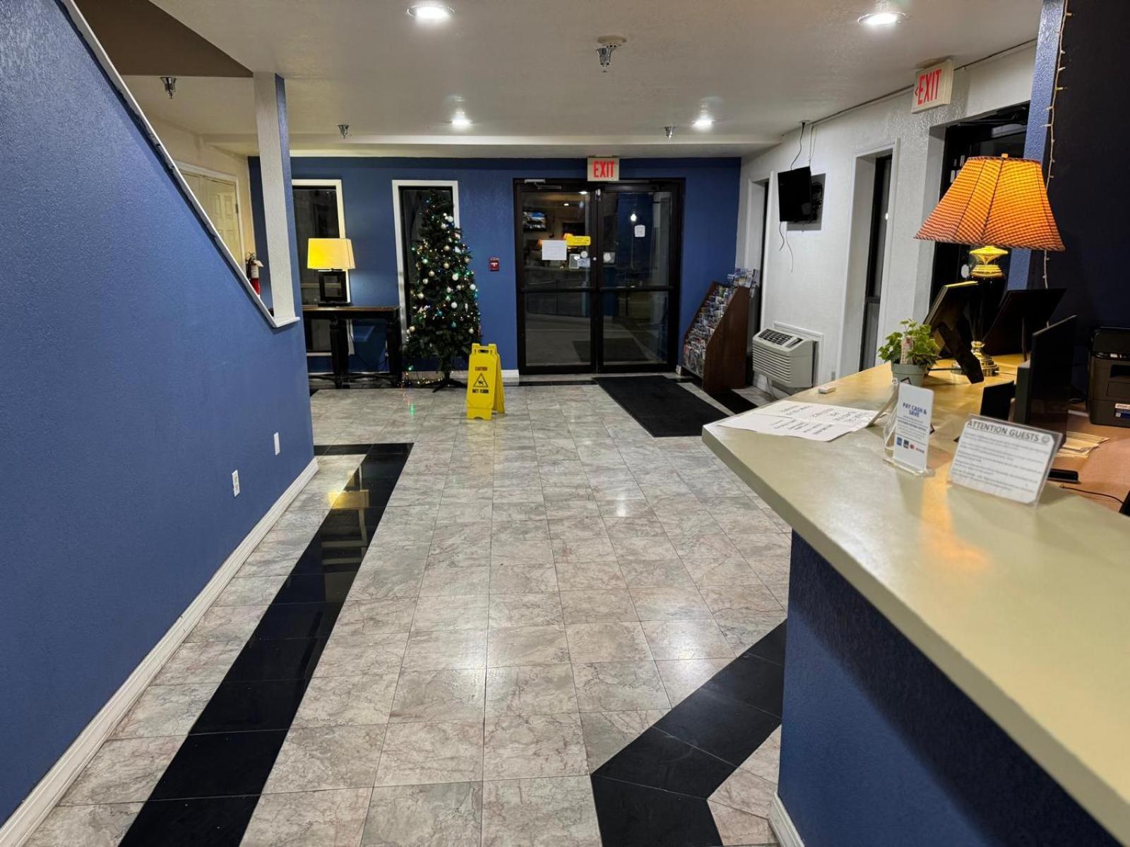 Express Inn Джънкшън Сити Екстериор снимка