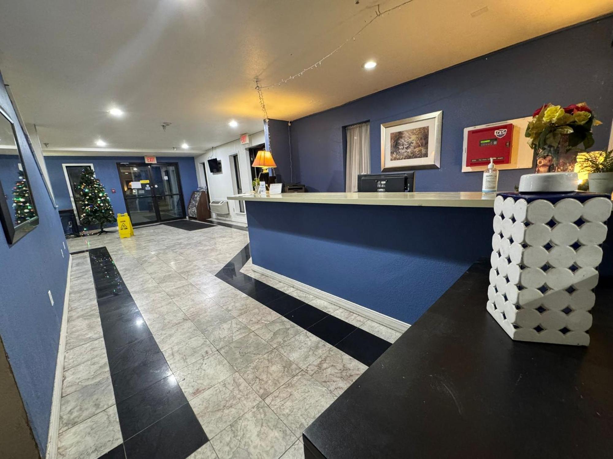 Express Inn Джънкшън Сити Екстериор снимка